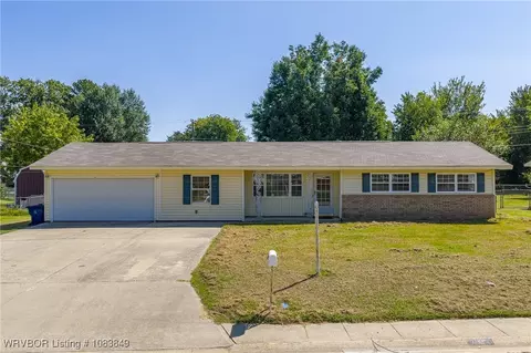 Exterior - 7923 Colony Ln, Fort Smith, AR 72908 photo 9 of 18
