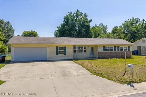 Exterior - 7923 Colony Ln, Fort Smith, AR 72908 photo 8 of 18