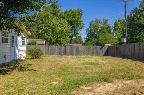 Exterior - 7923 Colony Ln, Fort Smith, AR 72908 photo 5 of 18
