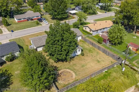 View/Area - 7923 Colony Ln, Fort Smith, AR 72908 photo 1 of 25