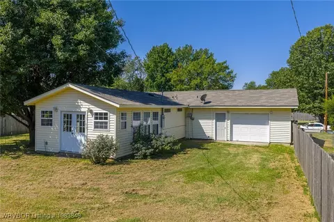 Exterior - 7923 Colony Ln, Fort Smith, AR 72908 photo 2 of 18
