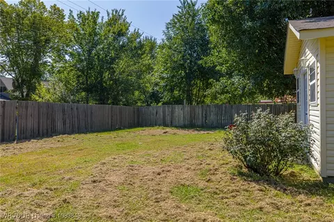 Exterior - 7923 Colony Ln, Fort Smith, AR 72908 photo 6 of 18