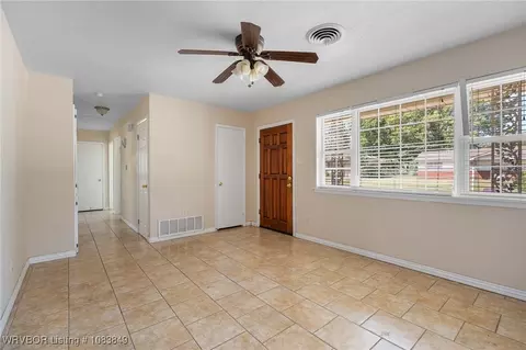 Living - 7923 Colony Ln, Fort Smith, AR 72908 photo 4 of 5