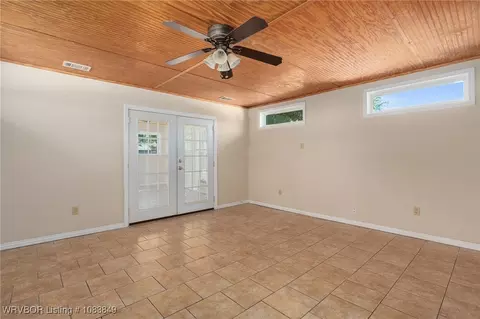 Living - 7923 Colony Ln, Fort Smith, AR 72908 photo 3 of 5