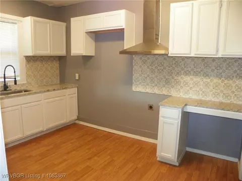 Kitchen - 2203 N 10th St, Fort Smith, AR 72904 photo 1 of 2