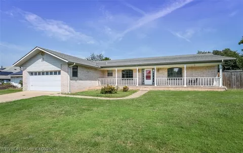 203 Davis Ln, Roland, OK 74954