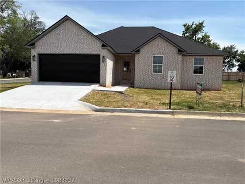 1101 Hunter Dr, Barling, AR 72923