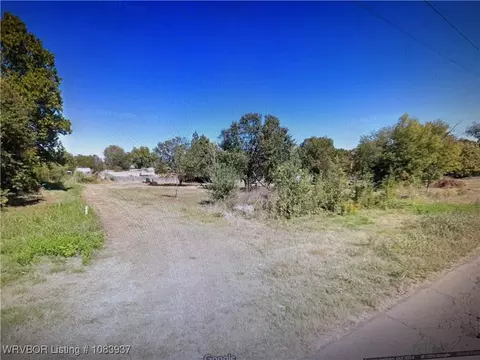 3959 Industrial Park Rd, Van Buren, AR 72956