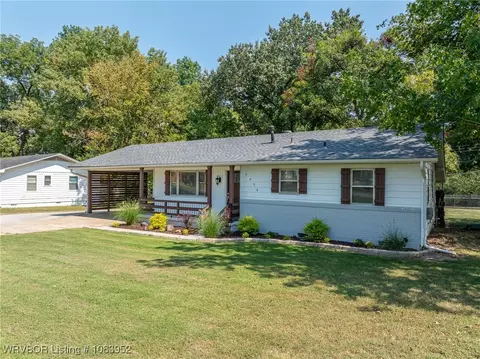 2206 N 53rd St, Fort Smith, AR 72904