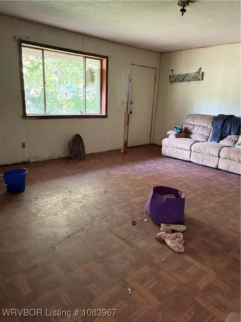 1205 Crescent Dr, Paris, AR 72855 photo 2