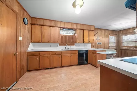 Kitchen - 2825 S 18th St, Fort Smith, AR 72901 photo 1 of 5