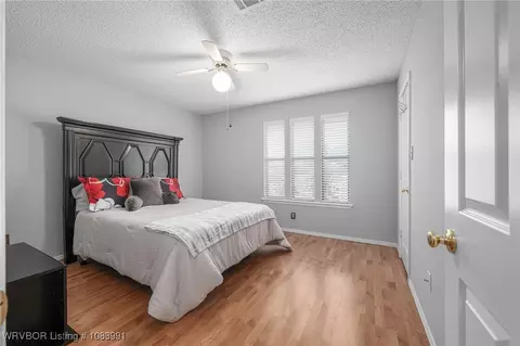 Bedroom - 3009 S 98th Cir, Fort Smith, AR 72903 photo 2 of 6