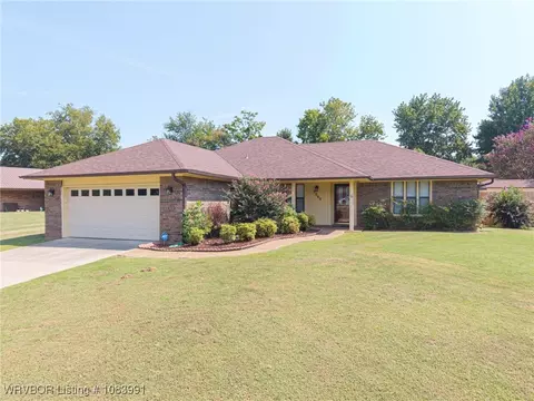 Exterior - 3009 S 98th Cir, Fort Smith, AR 72903 photo 3 of 16