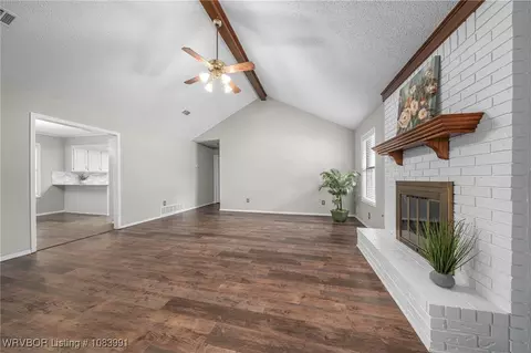 Living - 3009 S 98th Cir, Fort Smith, AR 72903 photo 5 of 5