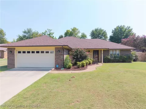Exterior - 3009 S 98th Cir, Fort Smith, AR 72903 photo 2 of 16