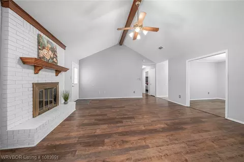 Living - 3009 S 98th Cir, Fort Smith, AR 72903 photo 4 of 5