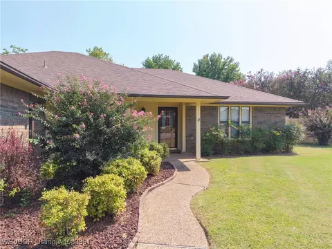 Exterior - 3009 S 98th Cir, Fort Smith, AR 72903 photo 5 of 16