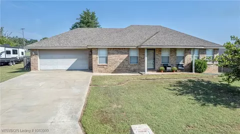 103 Drake Dr, Muldrow, OK 74948