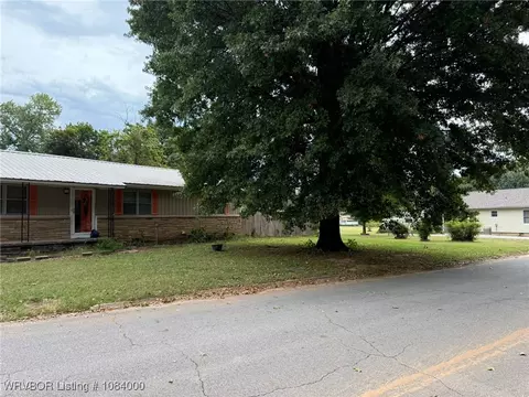 Exterior - 306 W Nickell St, Ozark, AR 72949 photo 10 of 11