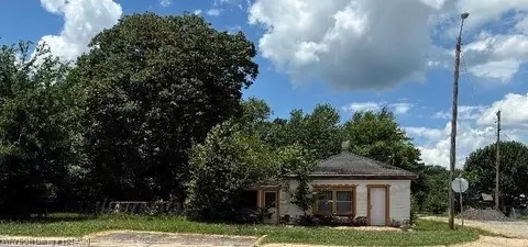 110 S Kentucky St, Panama, OK 74930