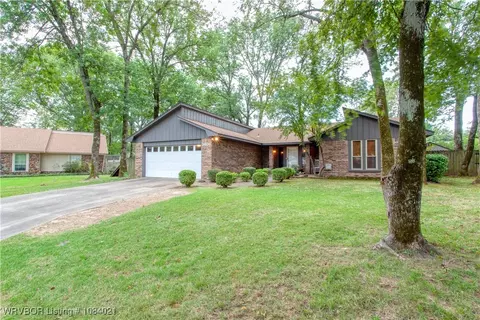 3406 Erin Oaks Ct, Fort Smith, AR 72908