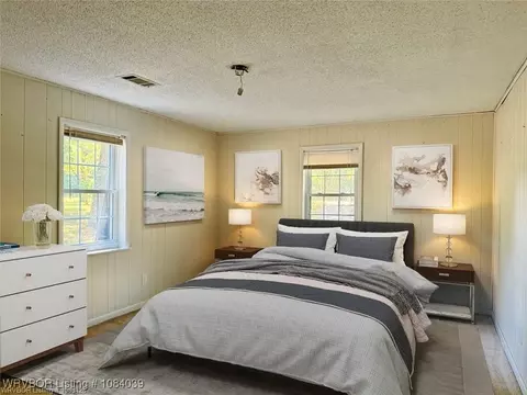 Bedroom - 5488 Suncrest Rd, Waldron, AR 72958 photo 3 of 5