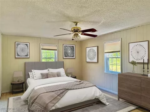 Bedroom - 5488 Suncrest Rd, Waldron, AR 72958 photo 5 of 5