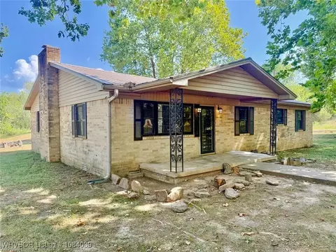 Exterior - 5488 Suncrest Rd, Waldron, AR 72958 photo 3 of 8