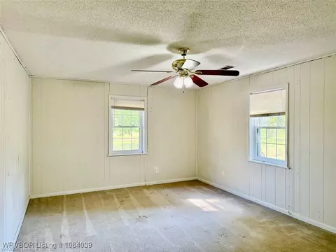 Bedroom - 5488 Suncrest Rd, Waldron, AR 72958 photo 4 of 5