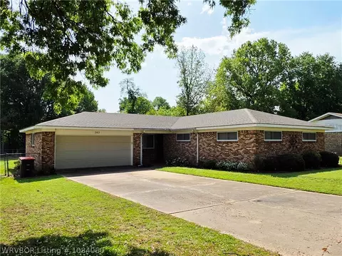 202 N 25th St, Ozark, AR 72949