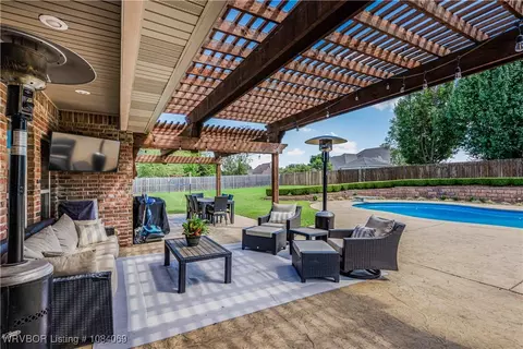Exterior - 6604 Riley Park Dr, Fort Smith, AR 72916 photo 4 of 13