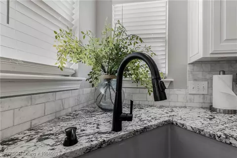 Kitchen - 6604 Riley Park Dr, Fort Smith, AR 72916 photo 4 of 4