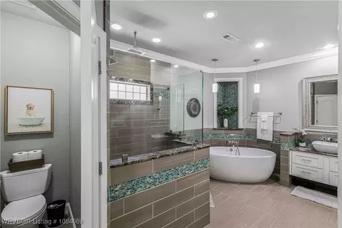 Bath - 6604 Riley Park Dr, Fort Smith, AR 72916 photo 7 of 8