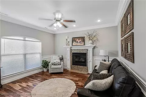 Living - 6604 Riley Park Dr, Fort Smith, AR 72916 photo 1 of 4