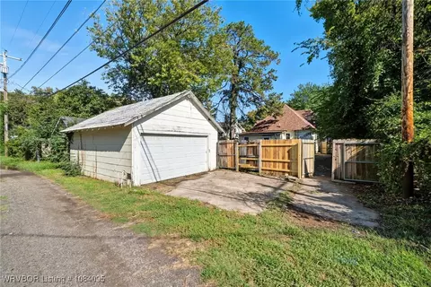 Exterior - 315 N 18th St, Fort Smith, AR 72901 photo 3 of 3