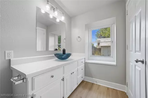 Bath - 315 N 18th St, Fort Smith, AR 72901 photo 2 of 3