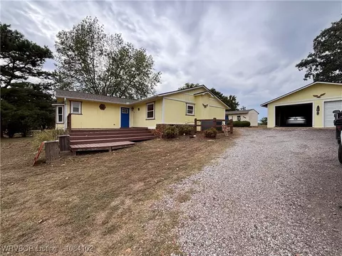 Exterior - 406 NE Highway 10, Hackett, AR 72937 photo 2 of 14