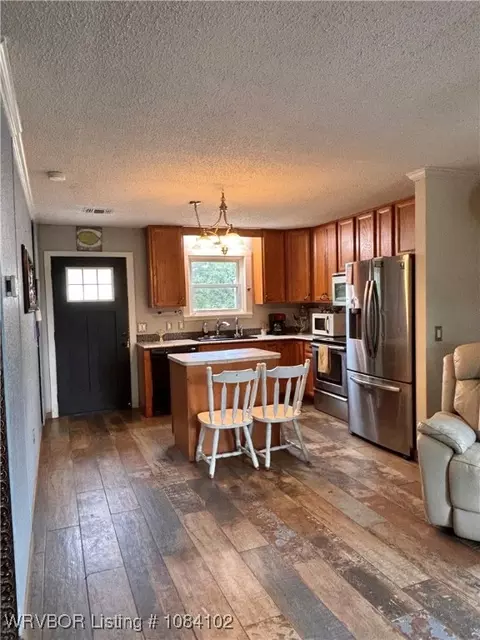 Kitchen - 406 NE Highway 10, Hackett, AR 72937 photo 1 of 3