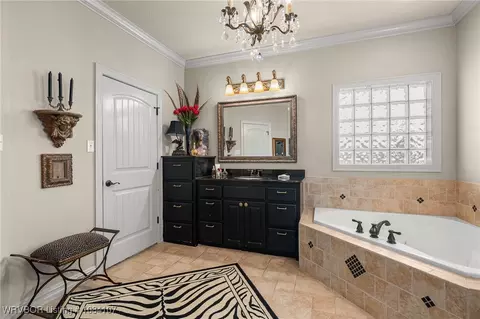 Bath - 7100 Milan Way, Fort Smith, AR 72916 photo 4 of 4