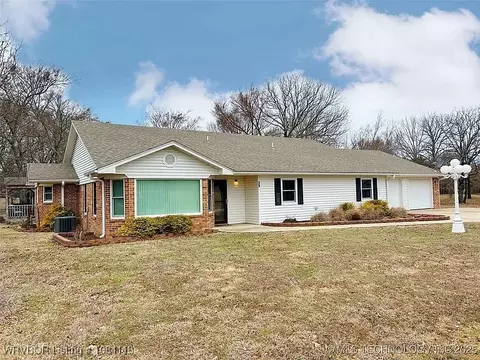 29 Pickle Ln, Heavener, OK 74937