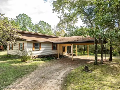 9432 Cherokee Acres Dr, Cedarville, AR 72932