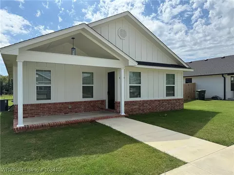 670 Lee Creek Loop, Sallisaw, OK 74955