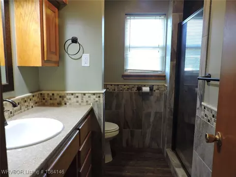 Bath - 4721 Jenny Lind Rd, Fort Smith, AR 72901 photo 1 of 3