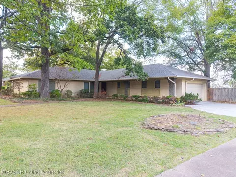 Exterior - 5333 S Y Cir, Fort Smith, AR 72903 photo 2 of 5