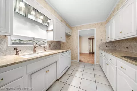 Kitchen - 5333 S Y Cir, Fort Smith, AR 72903 photo 1 of 3