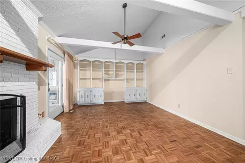 Living - 5333 S Y Cir, Fort Smith, AR 72903 photo 3 of 4