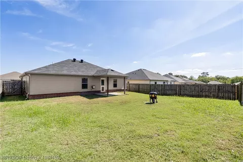 Exterior - 221 Colony Ct, Barling, AR 72923 photo 5 of 6