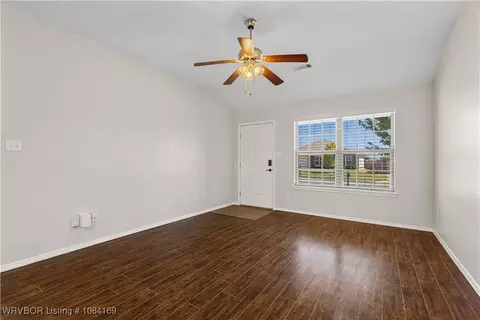 Living - 221 Colony Ct, Barling, AR 72923 photo 3 of 3