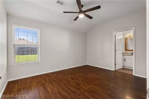 Bedroom - 221 Colony Ct, Barling, AR 72923 photo 1 of 6