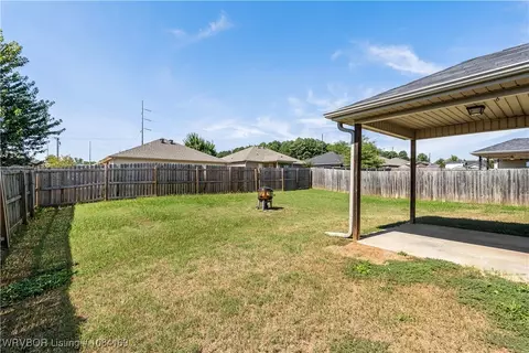 Exterior - 221 Colony Ct, Barling, AR 72923 photo 6 of 6